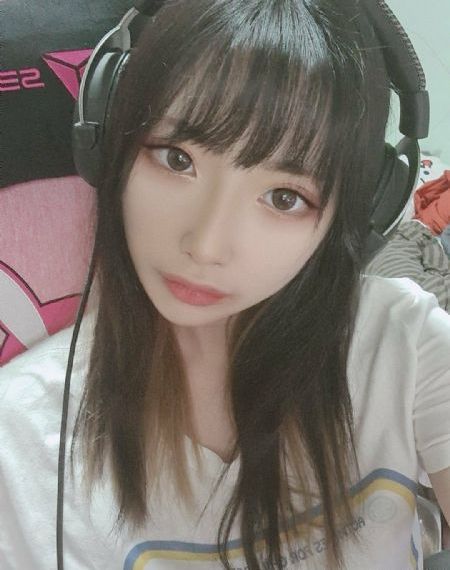 森泽佳奈女教师无删减版