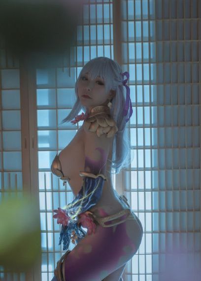 亚洲天堂女人