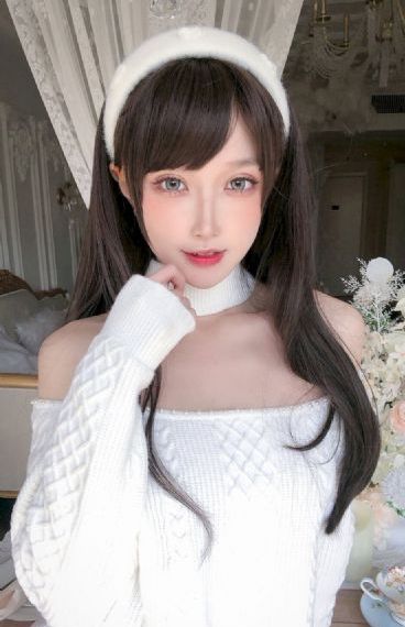 森林里的熊先生冬眠中
